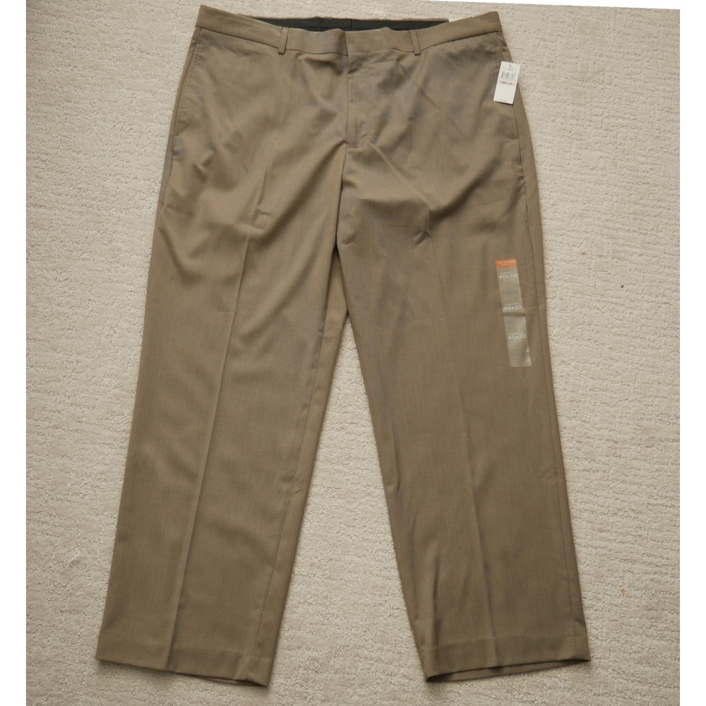 Van Heusen Traveler Mens 40x30 Classic Fit Stretch Dress Pants Tan Non-Iron
